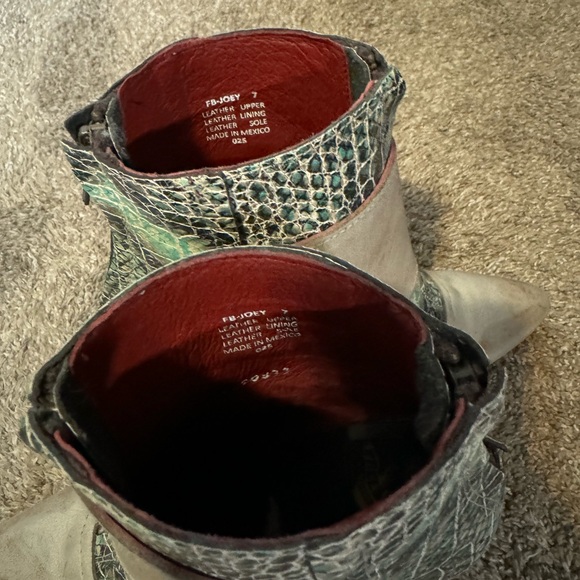 Freebird - Picture 7 of 7